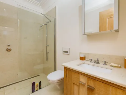 Sale, four bedroom apartment, 240m², Tivat, Crna Gora - image 11