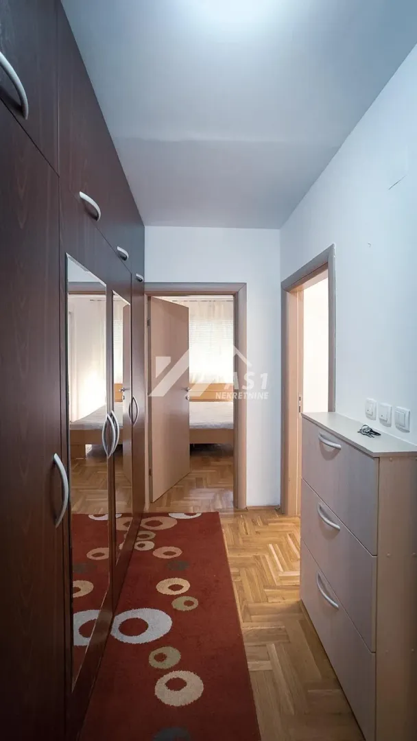Izdavanje, jednosoban stan, 37m², Nova Detelinara, Novi Sad Sve Podlokacije