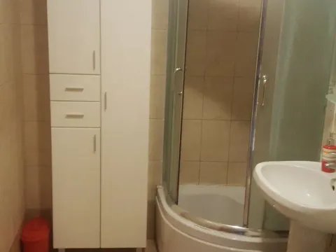 Izdavanje, jednosoban stan, 53m², Pobrežje, Podgorica - image 8