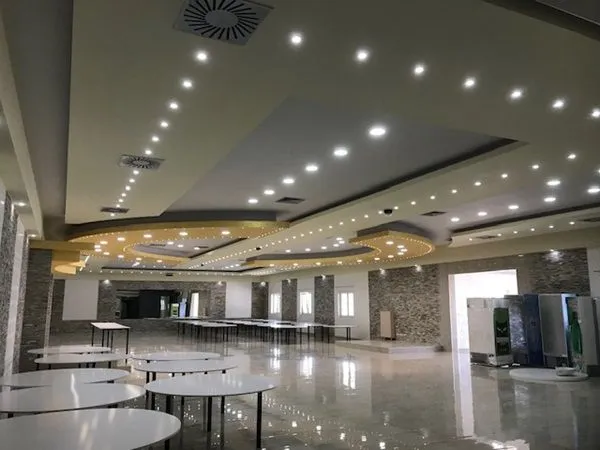 Sale, office space, 1000m², Zrenjanin, Srbija