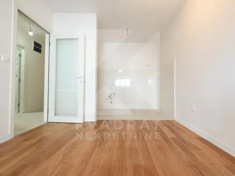 Izdavanje, jednosoban stan, 49m², Central Point, Podgorica - image 3