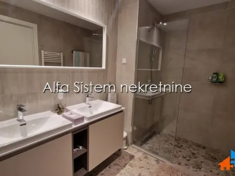 Rent, four bedroom apartment, 112m², Savski Venac, Beograd - image 15