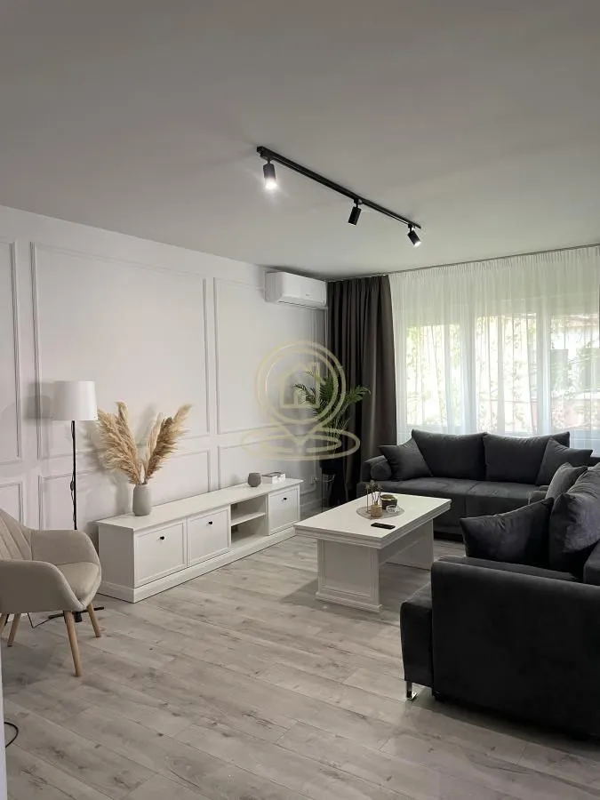 Izdavanje, četvorosoban stan, 120m², Pantelej, Niš