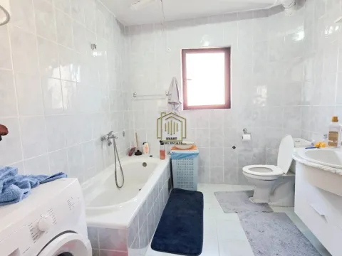 Prodaja, kuća, 350m², Zlatica, Podgorica - image 16