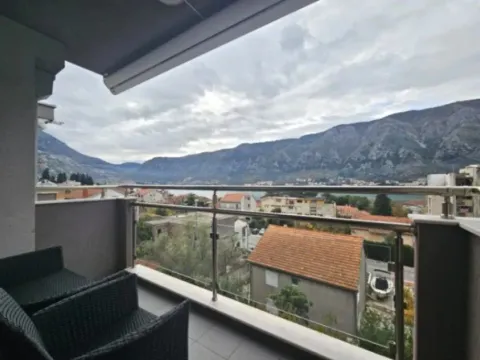 Prodaja, trosoban stan, 100m², Dobrota, Kotor - image 2