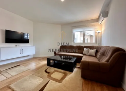 Izdavanje, garsonjera, 30m², Central Point, Podgorica