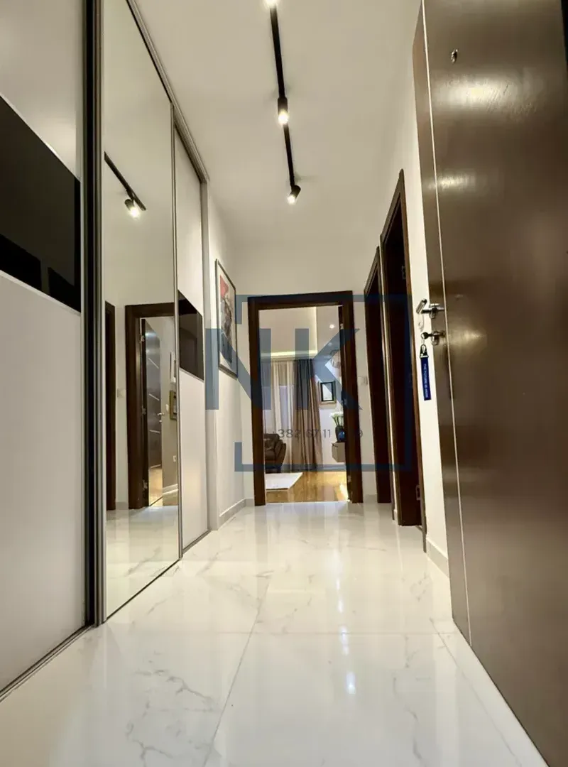 Izdavanje, dvosoban stan, 90m², Preko Morače, Podgorica