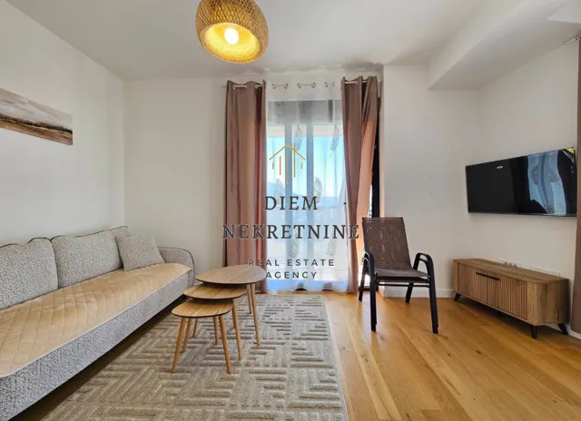 Rent, one bedroom apartment, 50m², Centar, Bar