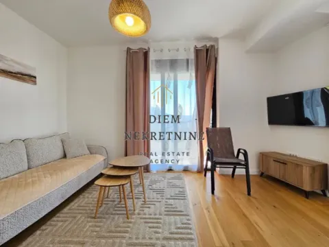 Rent, one bedroom apartment, 50m², Centar, Bar - image 6