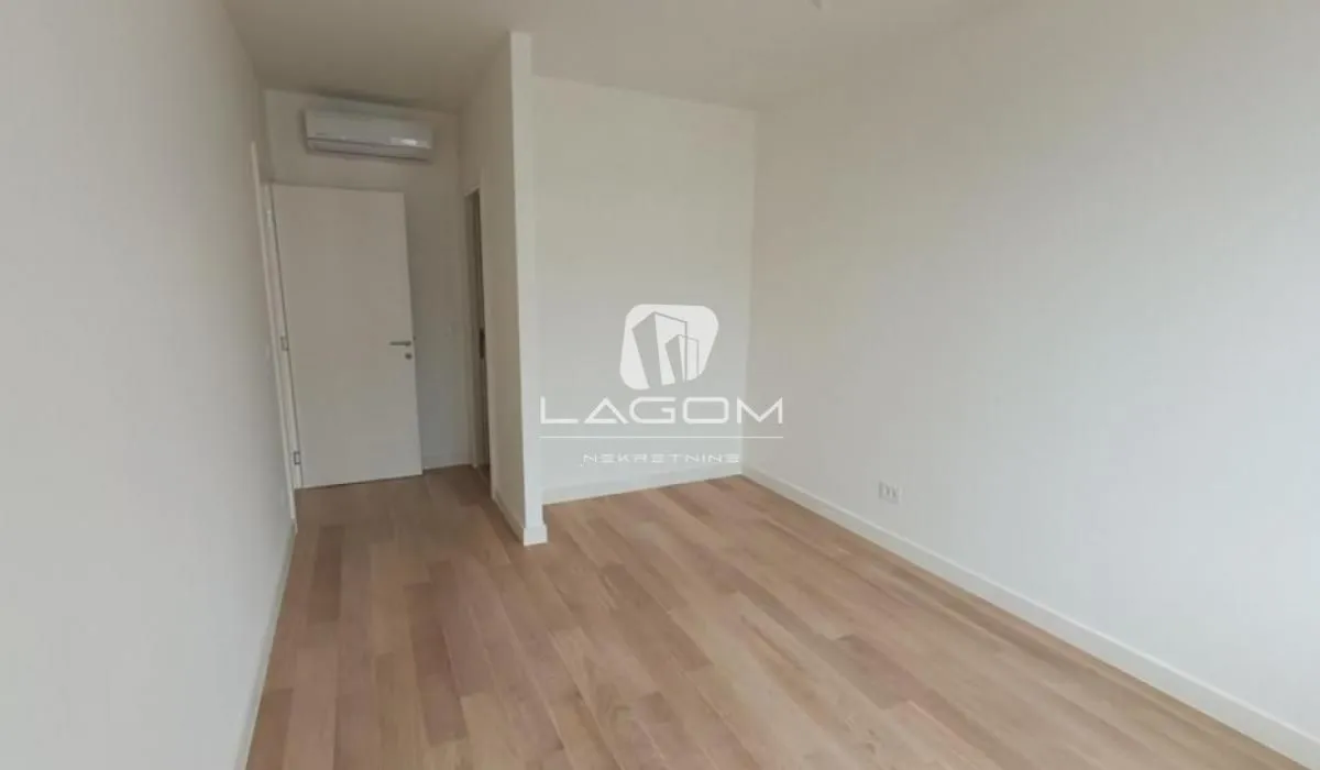 Prodaja, stan, 79m², Savski Venac, Beograd