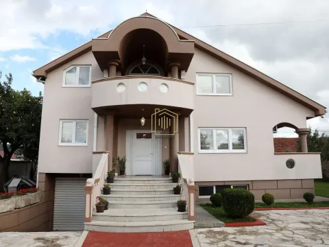 Prodaja, kuća, 440m², Kličevo, Nikšić - image 3