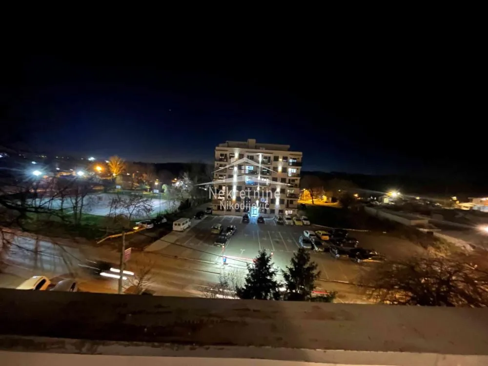 Izdavanje, dvosoban stan, 49m², Višnjica, Palilula Sve Podlokacije