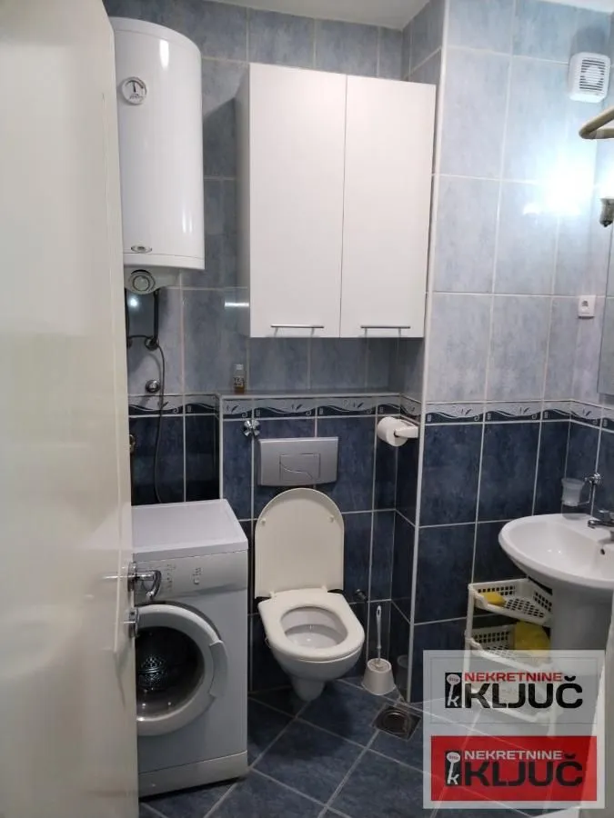 Rent, studio apartment, 22m², Bulevar Oslobodjenja, Novi Sad Sve Podlokacije