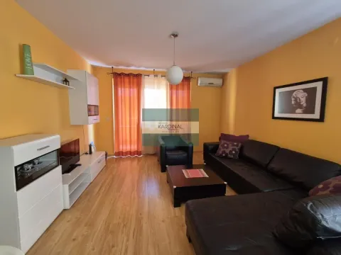 Izdavanje, trosoban stan, 73m², Centar, Jagodina - image 4