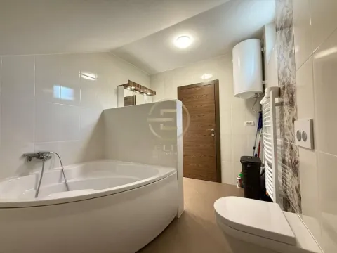 Prodaja, kuća, 443m², Sremska Kamenica, Petrovaradin - image 34