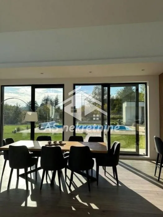 Prodaja, kuća, 230m², Vrčin, Grocka