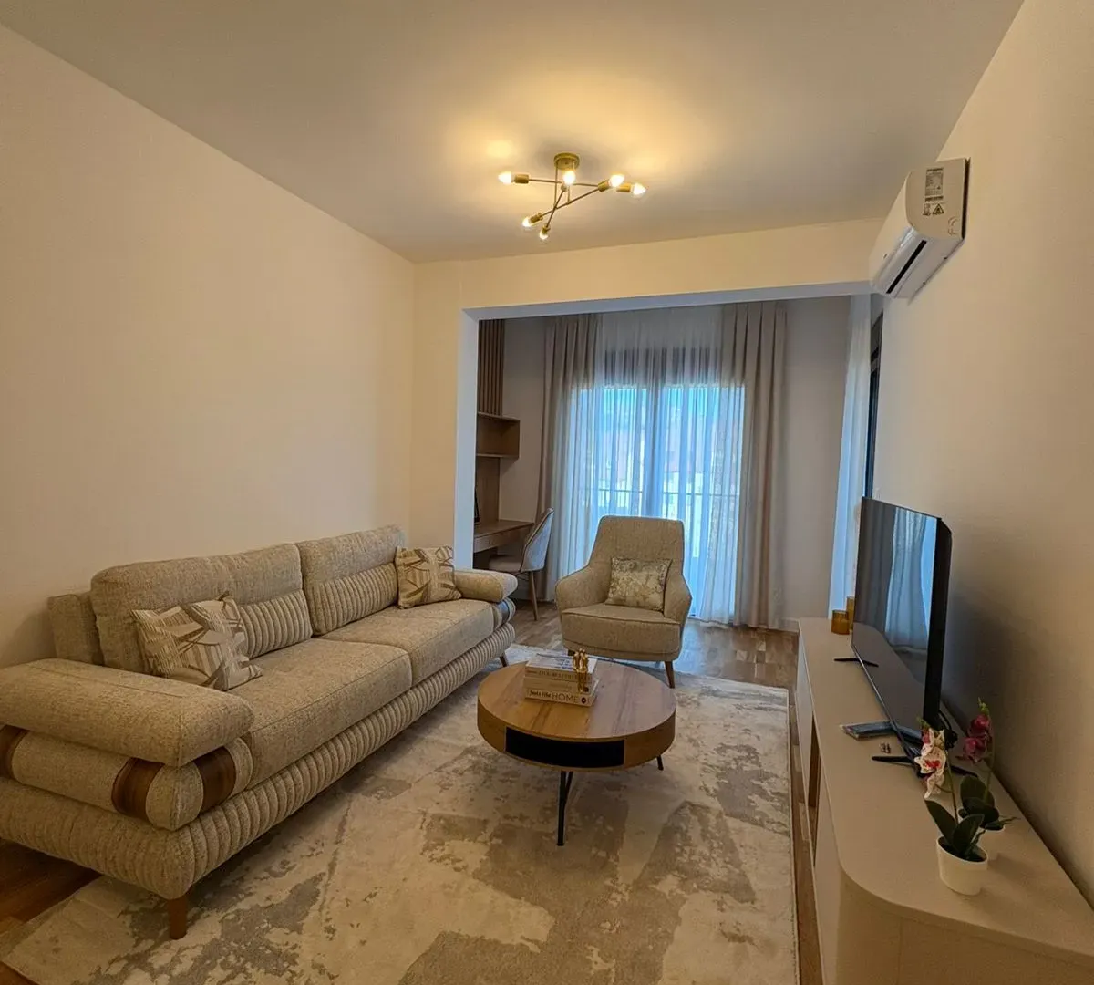 Rent, one bedroom apartment, 48m², Cetinje, Crna Gora