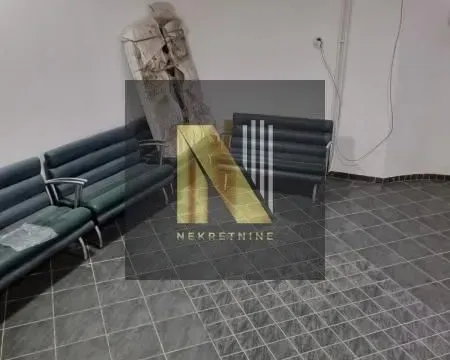 Izdavanje, poslovni prostor, 420m², Centar, Novi Sad - image 14