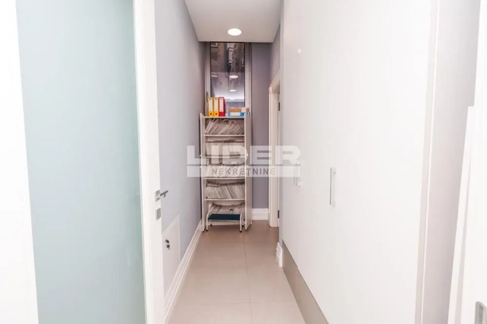 Rent, office space, 147m², Kalenić Pijaca, Vračar Sve Podlokacije