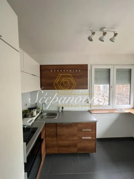 Prodaja, dvosoban stan, 61m², Bulevar Oslobodjenja, Novi Sad Sve Podlokacije