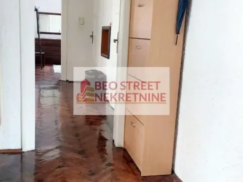 Izdavanje, četvorosoban stan, 108m², Stari Grad, Beograd - image 16