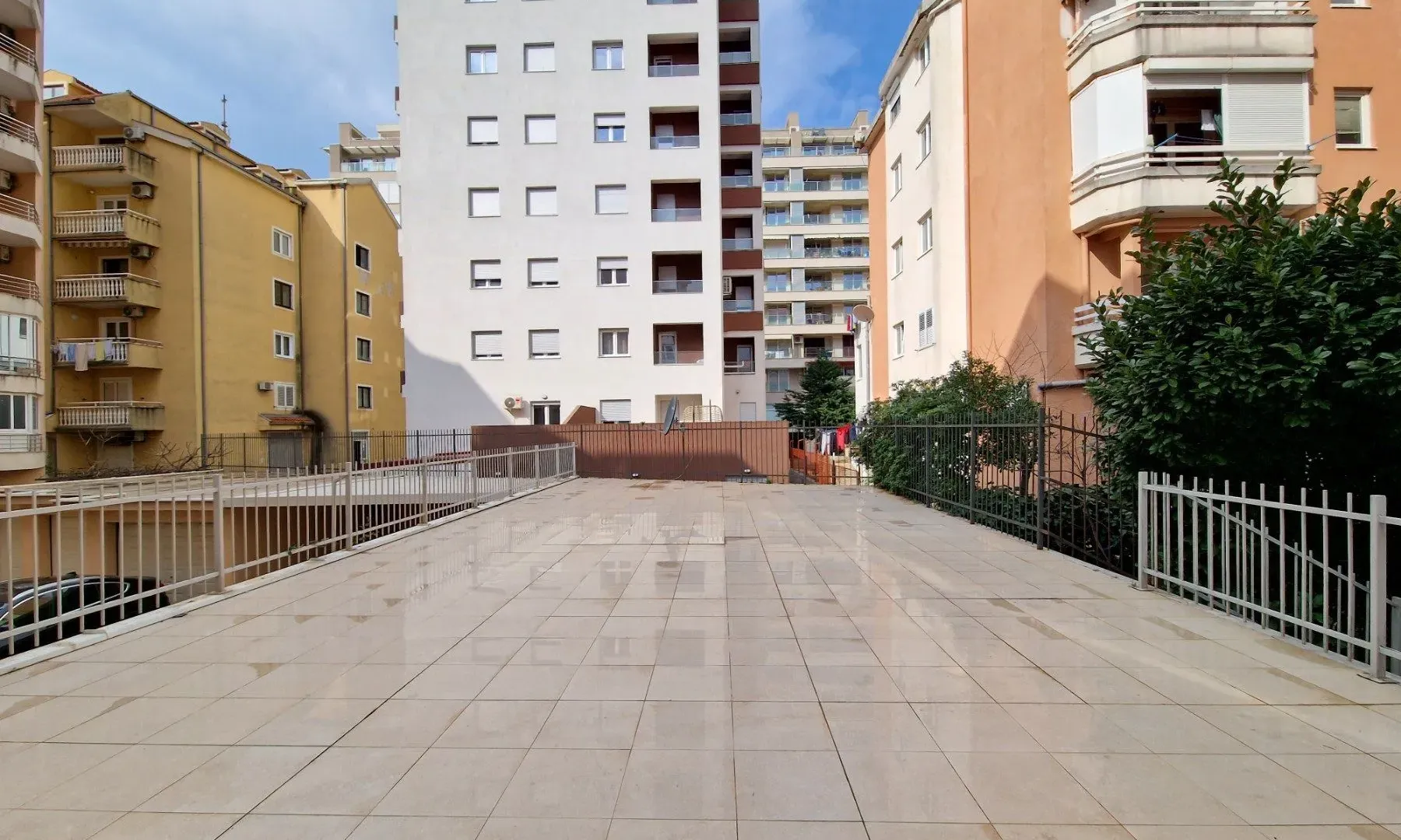 Prodaja, dvosoban stan, 76m², Budva, Crna Gora