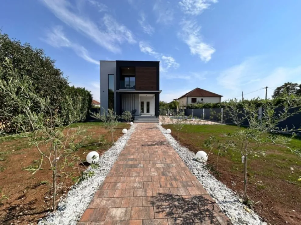 Prodaja, kuća, 150m², Donja Gorica, Podgorica