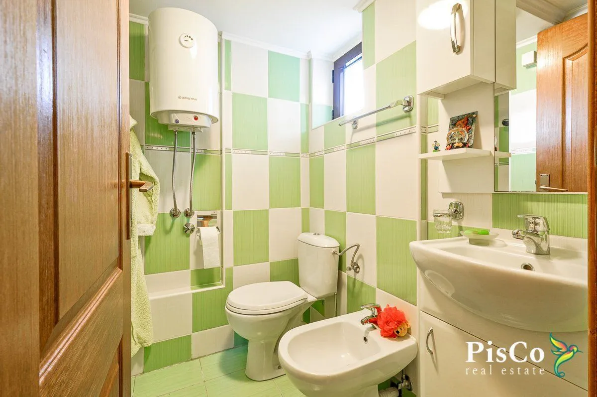 Prodaja, kuća, 130m², Tivat, Crna Gora
