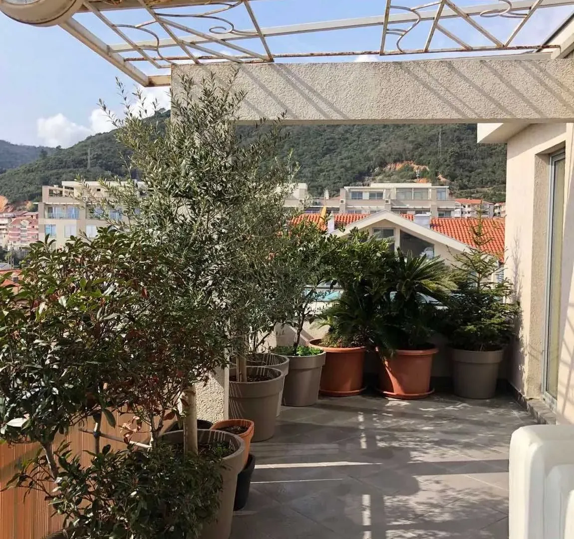 Prodaja, trosoban stan, 179m², Rozino, Budva