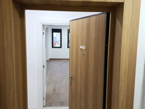 Izdavanje, dvosoban stan, 64m², Tološka šuma, Podgorica - image 3