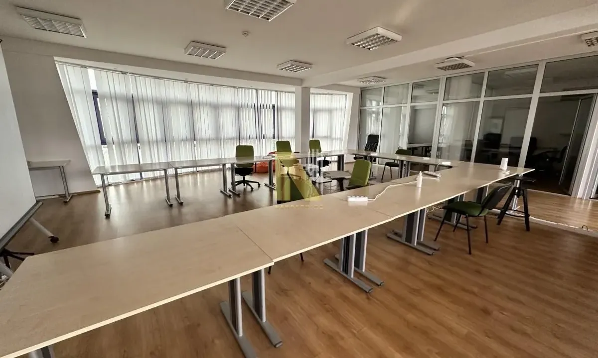 Rent, office space, 1000m², Adamovićevo Naselje, Novi Sad Sve Podlokacije