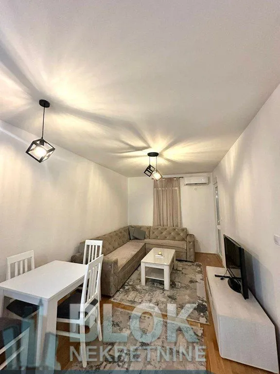 Izdavanje, jednosoban stan, 45m², City Kvart, Podgorica