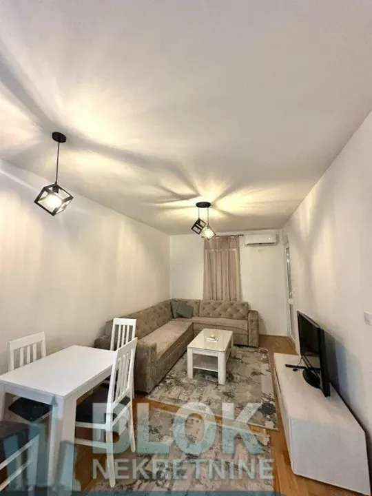 Izdavanje, jednosoban stan, 45m², City Kvart, Podgorica