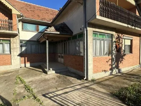 Prodaja, kuća, 490m², Ćuprija, Srbija - image 11