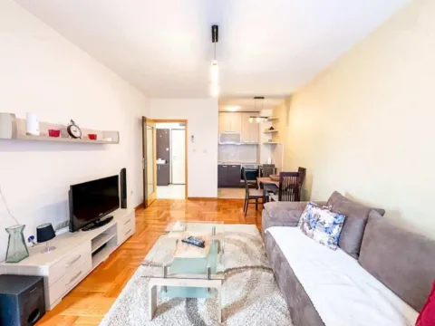 Rent, three bedroom apartment, 45m², Pobrežje, Podgorica - image 3