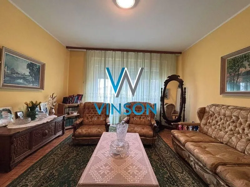 Prodaja, kuća, 195m², Salajka, Novi Sad Sve Podlokacije
