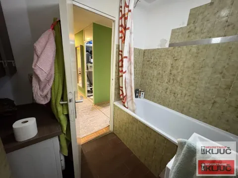 Prodaja, trosoban stan, 76m², Novo naselje, Novi Sad - image 18