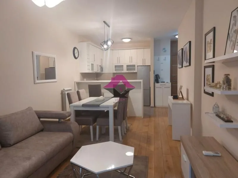 Rent, two bedroom apartment, 53m², Tašmajdan, Palilula Sve Podlokacije