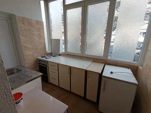 Izdavanje, jednosoban stan, 68m², Centar, Podgorica - image 6