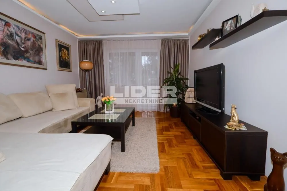 Sale, apartment, 95m², Železnik, Beograd