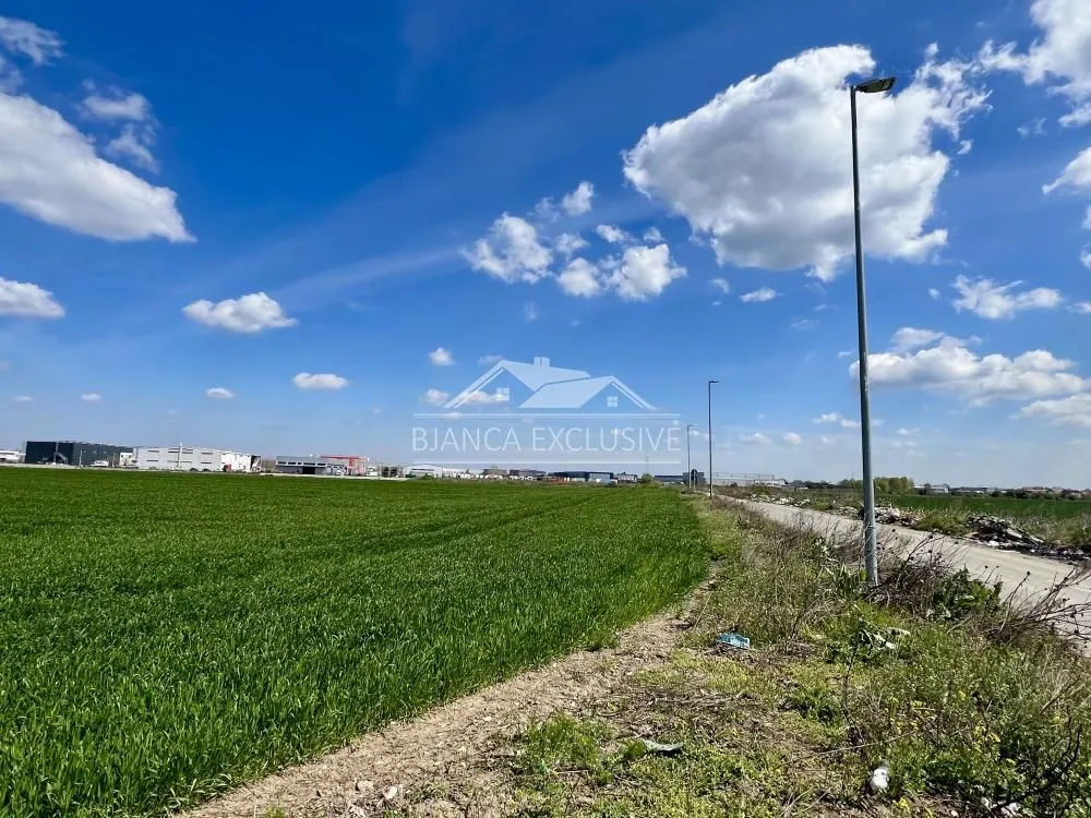 Prodaja, plac, 50000m², Batajnica, Beograd