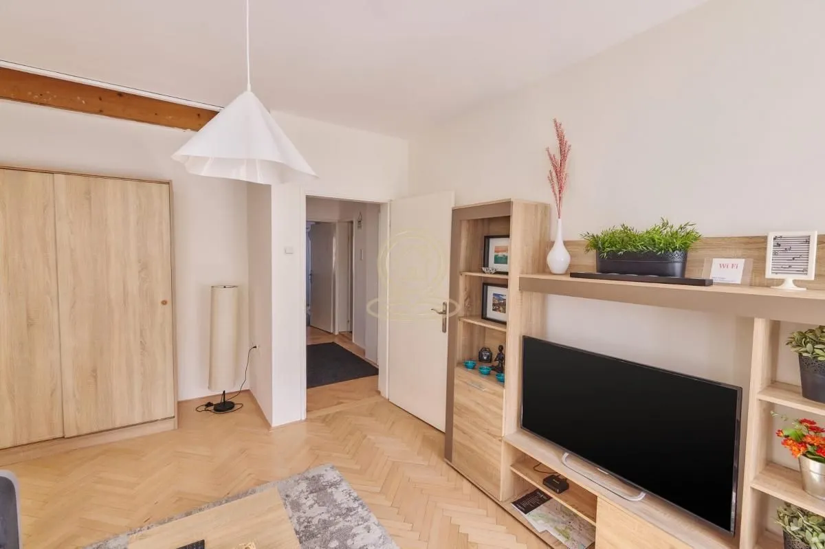 Rent, two bedroom apartment, 55m², Savski Venac, Beograd