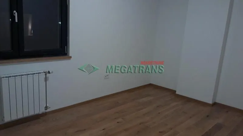 Izdavanje, stan, 143m², Centar, Novi Sad