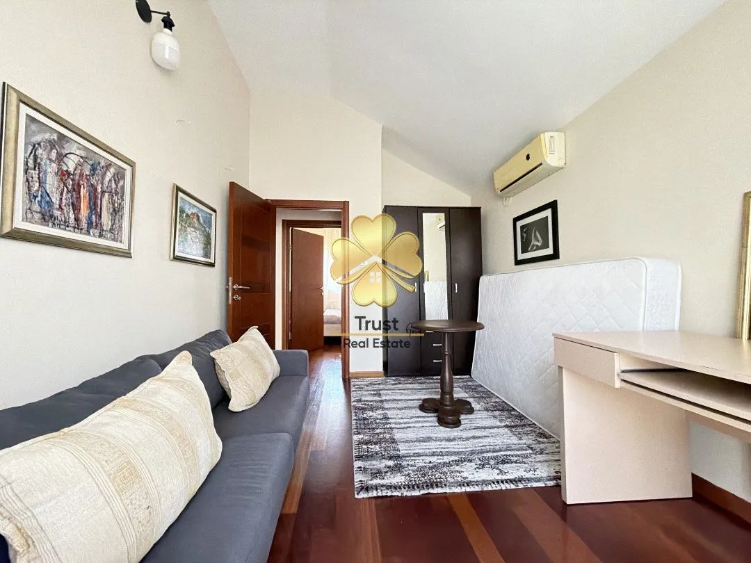 Izdavanje, kuća, 180m², Donja Gorica, Podgorica