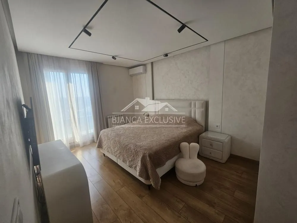 Prodaja, četvorosoban stan, 141m², Novi Beograd Blok 65, Novi Beograd Sve Podlokacije