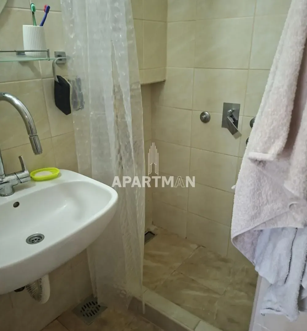 Sale, three bedroom apartment, 77m², Savski Venac, Beograd