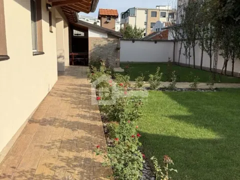 Sale, house, 162m², Zemun Gornji Grad, Zemun Sve Podlokacije - image 13