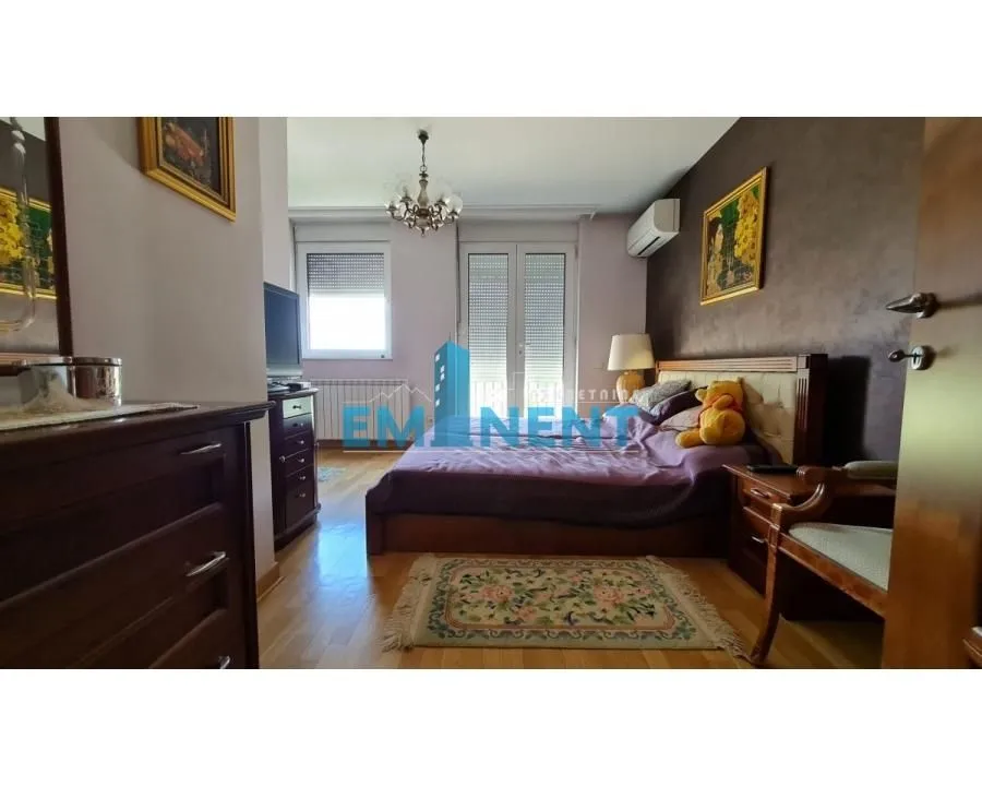 Sale, house, 360m², Bezanijska Kosa 2, Bežanijska Kosa Sve Podlokacije