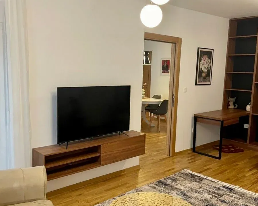 Rent, two bedroom apartment, 87m², Malo Brdo, Podgorica