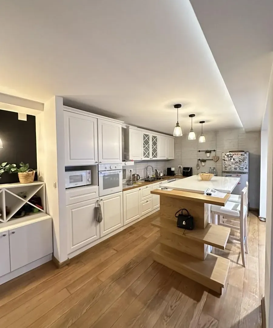 Sale, house, 300m², Lekino Brdo, Voždovac Sve Podlokacije
